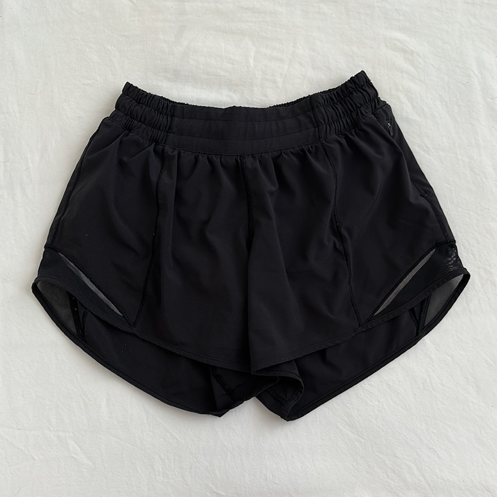 Lululemon Hotty Hot Low-Rise Lined Short 4"